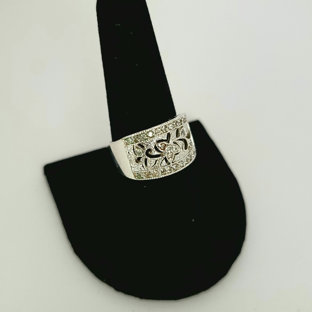 Ring size 7 - Picture 2 of 3